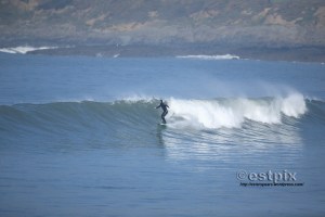 Straight hand man having a ball